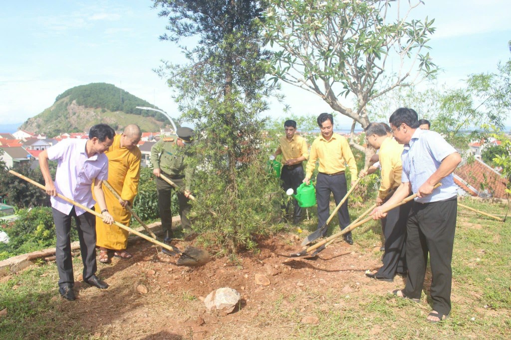 le phat dong_ngay moi truong the gioi_chuaanthai_nguoiphattu3.jpg